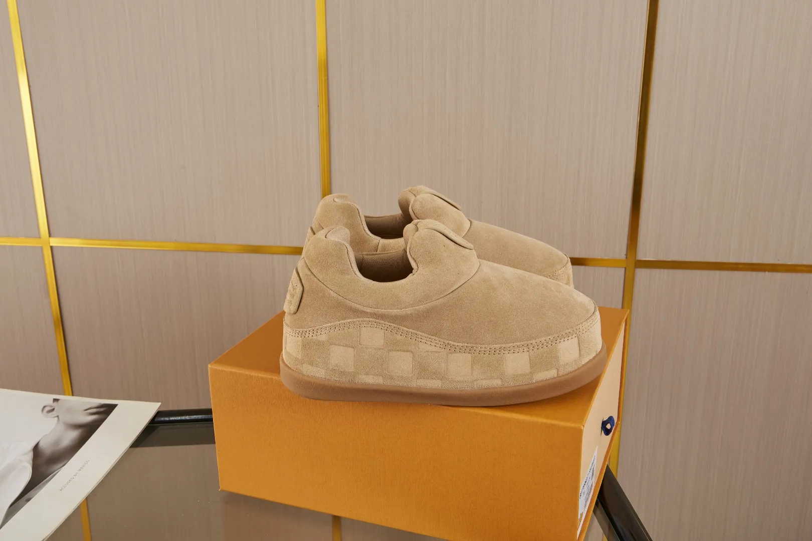 💰💰💰 660 hot items 🆕🆕🆕𝙇𝙑🔥New models are on the shelves🔥 Louis Vuitton 25ss, LV co-branded nigo YETI Fat Ding is ugly and cute, many internet celebrities have put it on the show, a classic and versatile item. Fabric: imported high mercerized cowhide suede. Lining: High-grade elastic mesh, original molded outsole. Size: women's clothing, 35-41 (customized for women's 40 and 41), men's clothing 39-46 (customized for 45-46)
